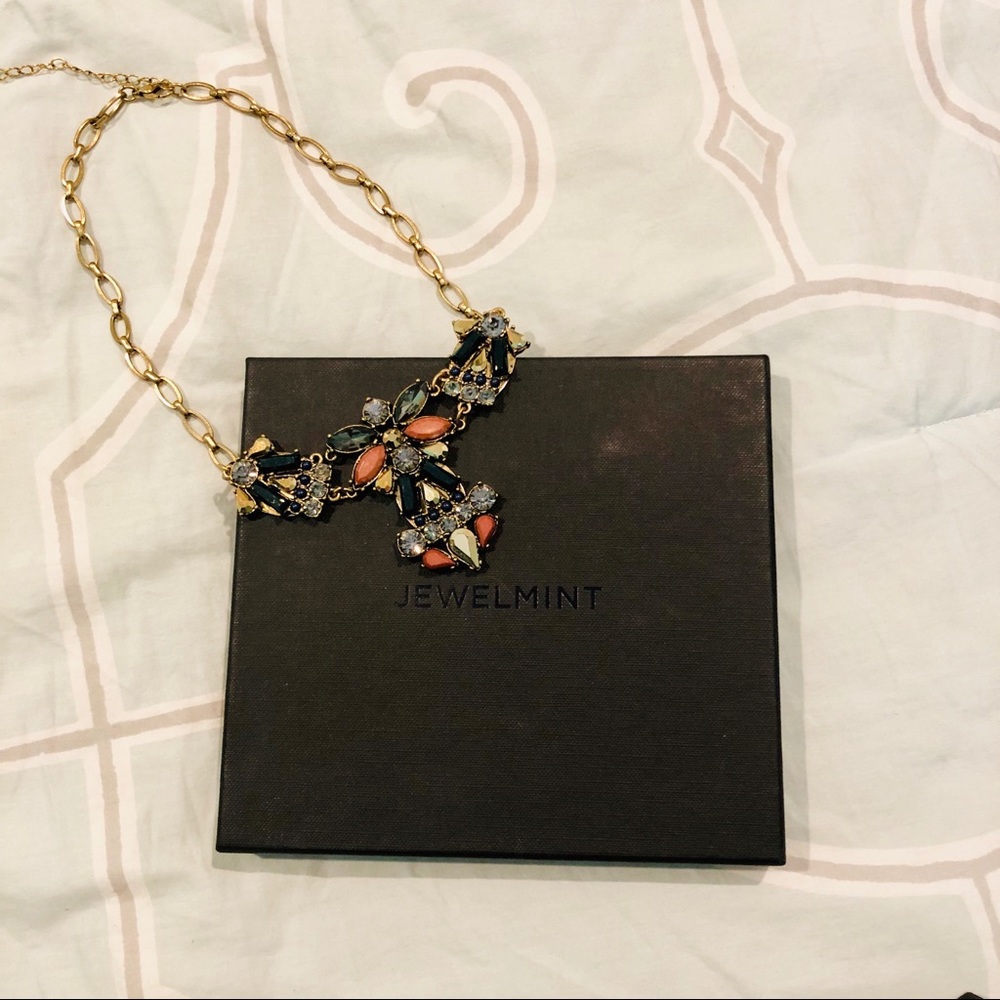 Jewel mint statement necklace - Picture 2 of 3